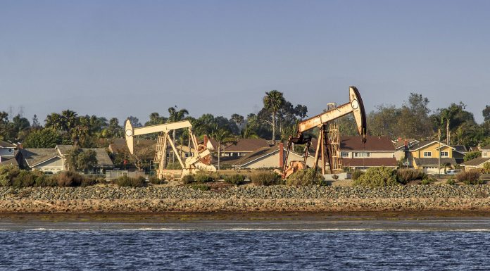 Petróleo barato, costos ambientales altos