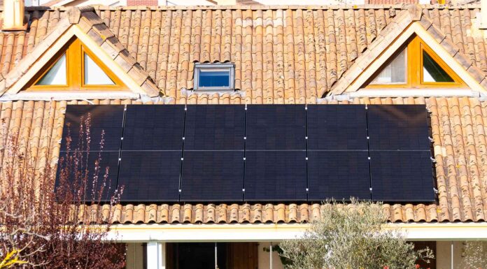 Acumuladores solares: qué son, cómo alargan el autoconsumo y cuánto duran acumuladores-solares